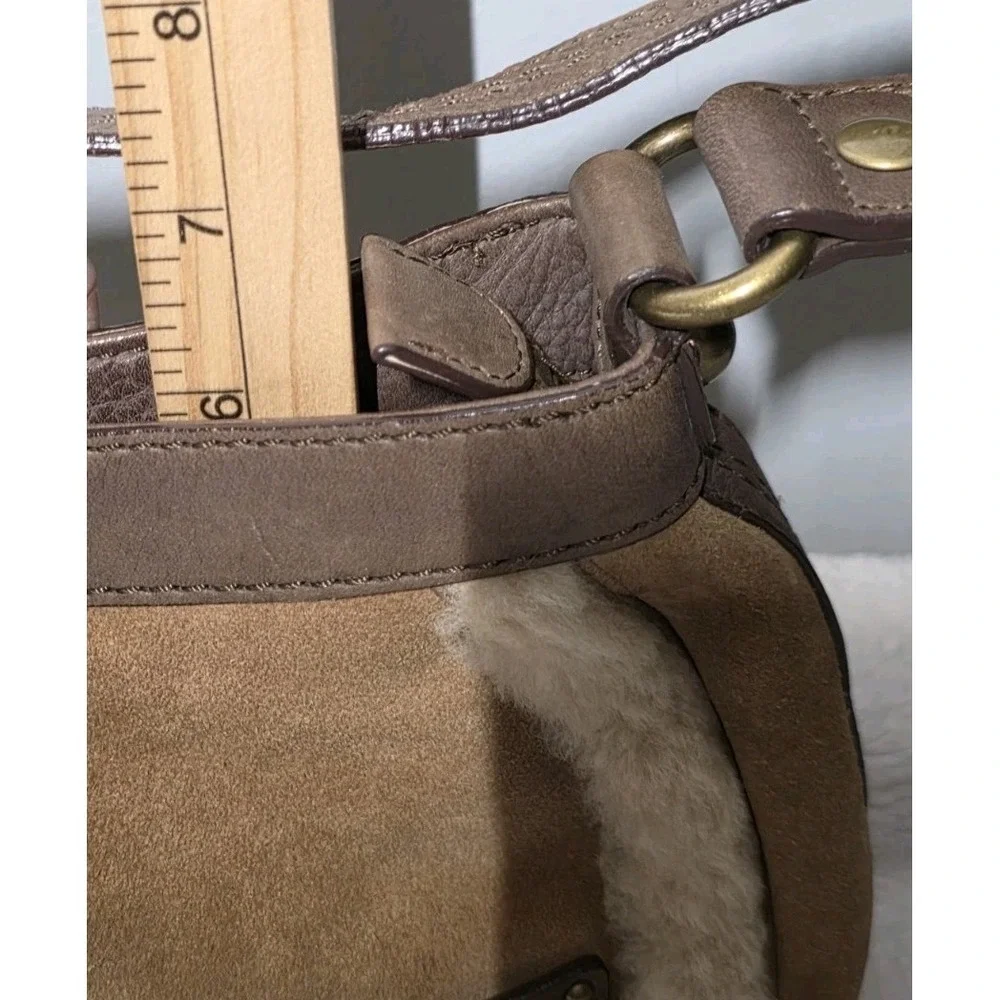 Vintage UGG Australia Shoulder Bag Brown Leather Suede Shearling‎ Classy Brass